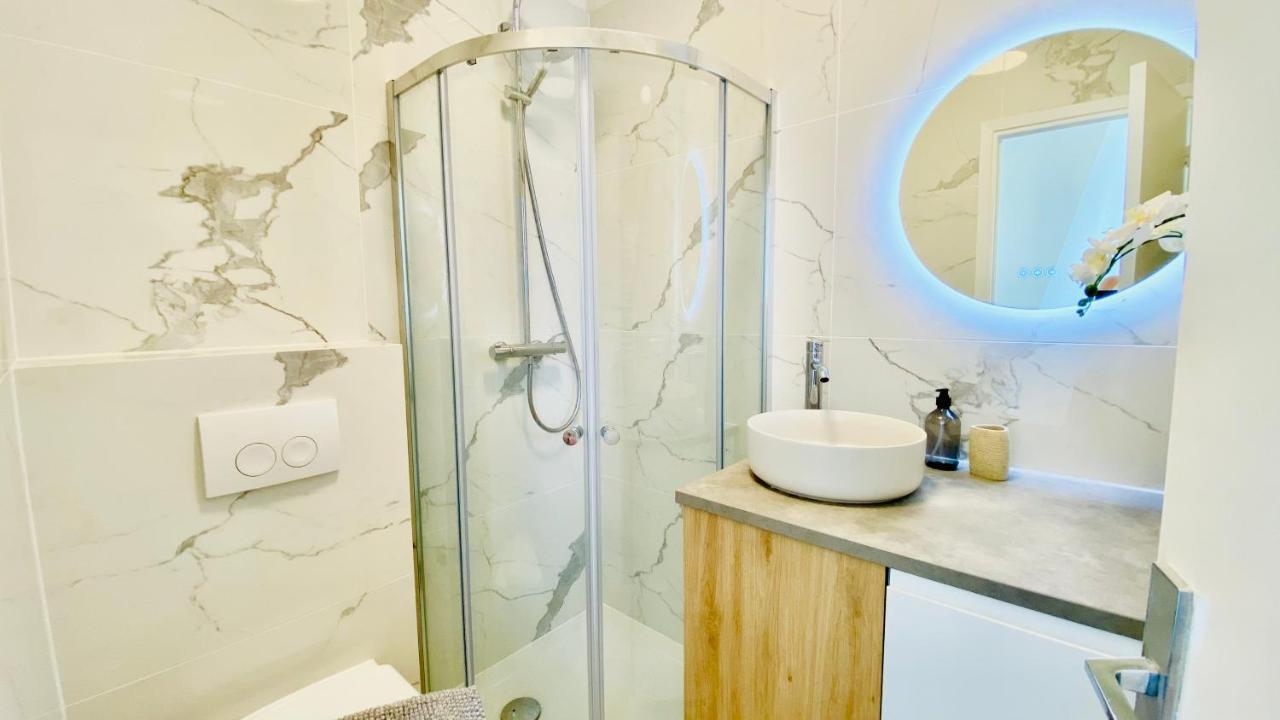 New Designer Studio Next To Casino Square With Ac & Internet 몬테카를로 외부 사진